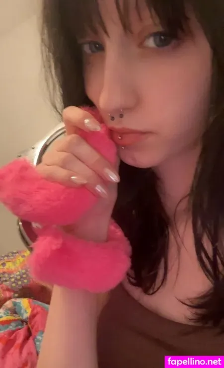 Darling Eveee OnlyFans Thumbnail #GnhjwWqVyN