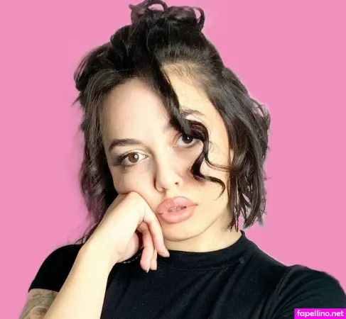 Darlingnikkkki OnlyFans Thumbnail #KfW52RMqKx