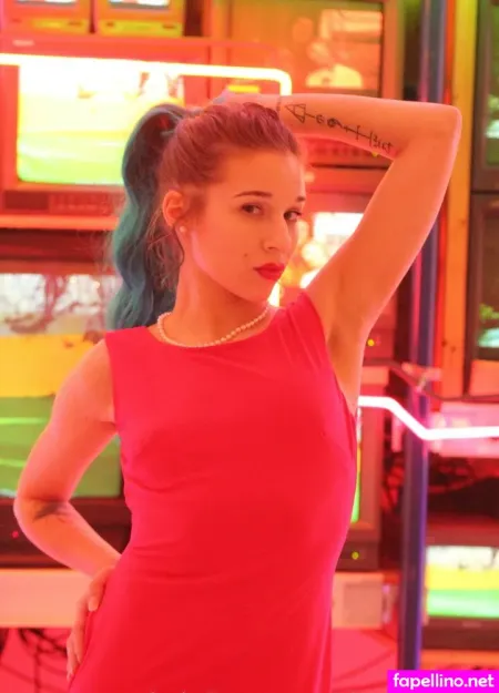 Darlingshea OnlyFans Thumbnail #0YaAqyrcQl