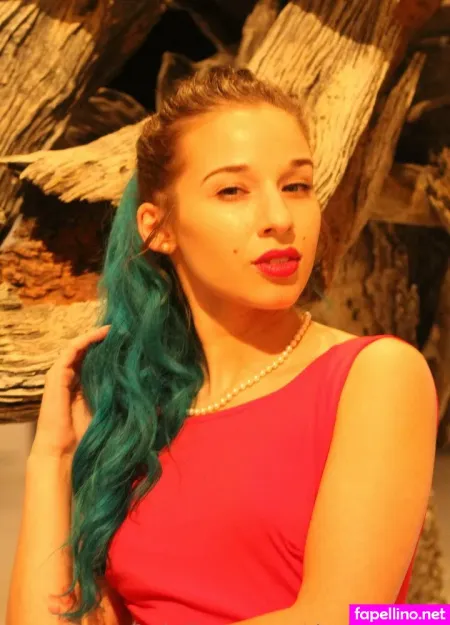 Darlingshea OnlyFans Thumbnail #3GiEAwy8VT