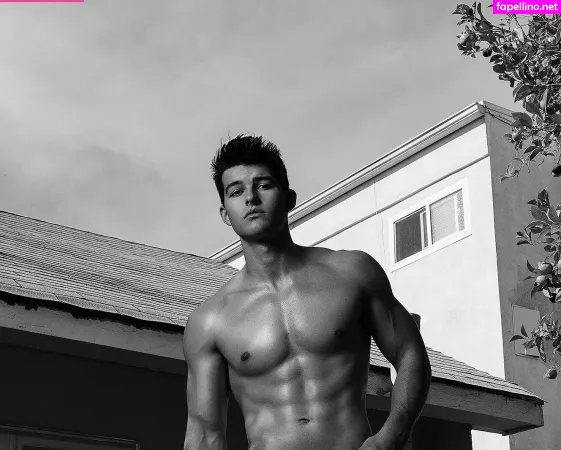 Darrelljones OnlyFans Thumbnail #Po3ZB9l9pS