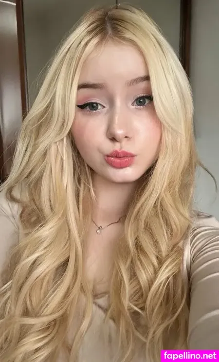 Dasha Gartman Bulebarbie OnlyFans Thumbnail #1Mm5BZSzI0