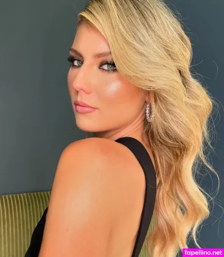 Dasha Novotny OnlyFans Thumbnail #cdKop0wFO5