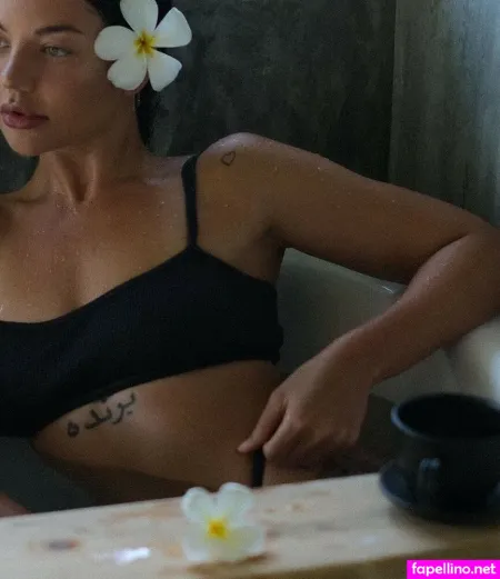 Dasha Rolik OnlyFans Thumbnail #AwaNeZshdI