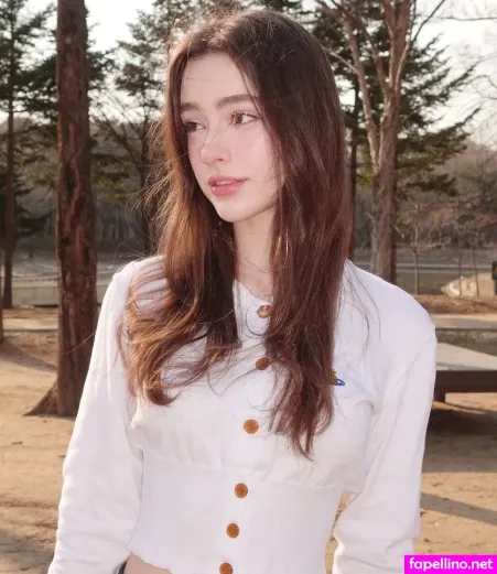 Dasha Taran 5 OnlyFans Thumbnail #tGf5ql4Chc