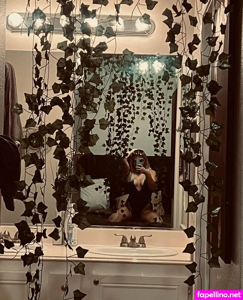 datblondechick, smuggereats Nude Leaked OnlyFans Photo #JCv6brpbsz