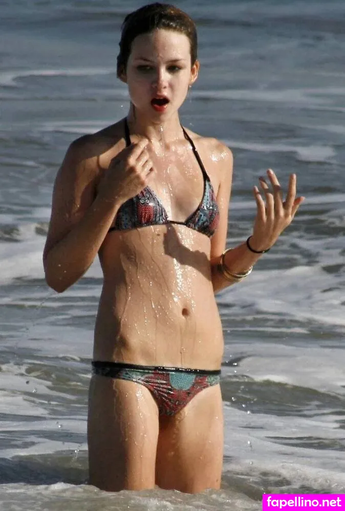 Daveigh Chase Nude Leaked OnlyFans Photo #XHr9qpW5SS