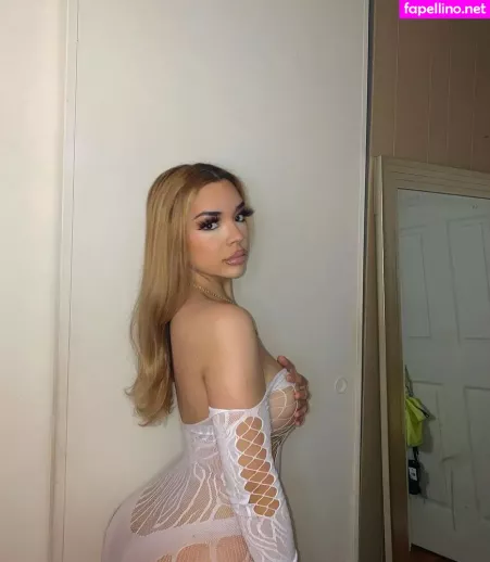 Davina OnlyFans Thumbnail #i0FEiVu8UJ