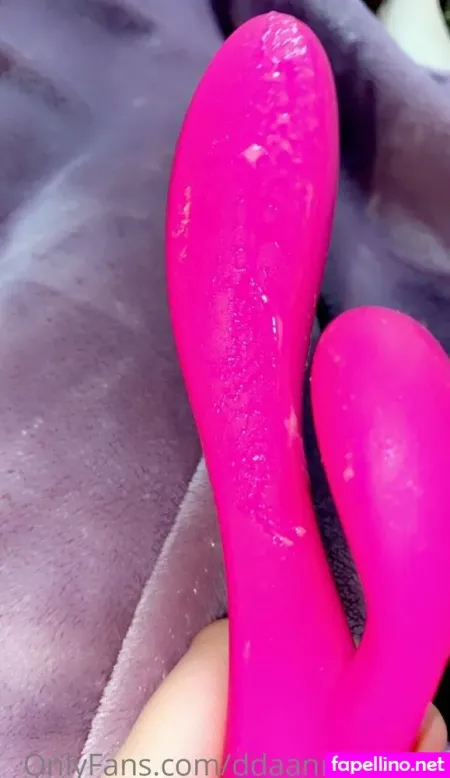 Ddaannii Raaee OnlyFans Thumbnail #lOeiRFGdwO