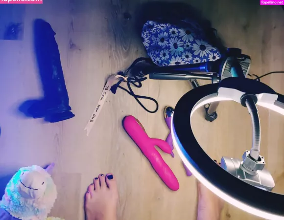 Deadpagen OnlyFans Thumbnail #0Rsmd2AxO1