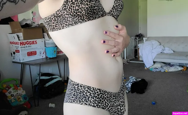 Deadtrapbunny OnlyFans Thumbnail #tYk1C8aYUe