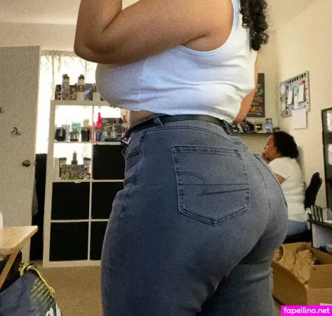 Deanelizyunes OnlyFans Thumbnail #4KSKZOllwM