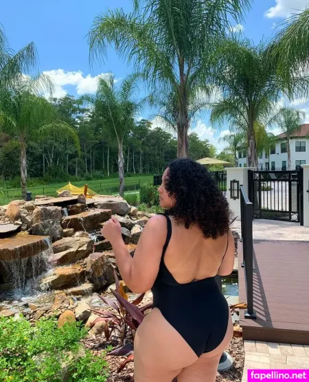 Deanelizyunes OnlyFans Thumbnail #CRwrNN8KkD