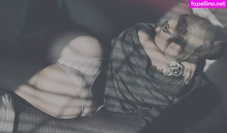 Deanna Davis OnlyFans Thumbnail #eiXVzYNZyl