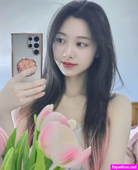 Dear Chuu 3 OnlyFans Thumbnail #3PfDSBle5B