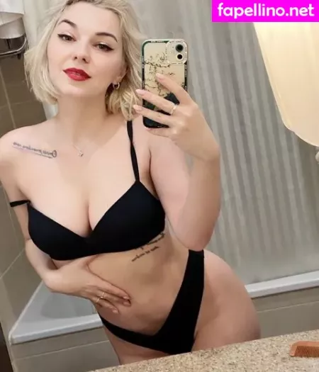 Dear Iris 1 OnlyFans Thumbnail #vNiv1IR8C2