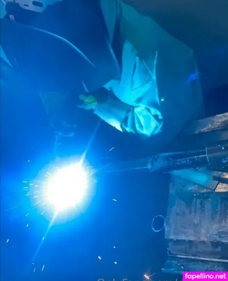 Dearevie OnlyFans Thumbnail #jTmDOWh2U7