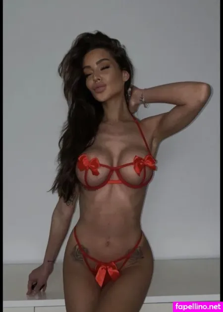 Debora Gabriella OnlyFans Thumbnail #7BNpSH7F2a