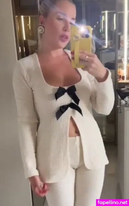 Deboracunha OnlyFans Thumbnail #tdb2WiHuzo