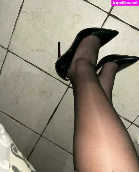 Deborah Ass Feetstar OnlyFans Thumbnail #ye92jtWghs