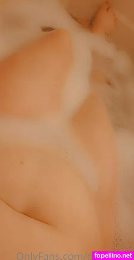 Dee En24 Main Profile Photo