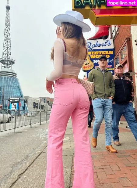 Deedeemariev OnlyFans Thumbnail #5ye7f5WXaM