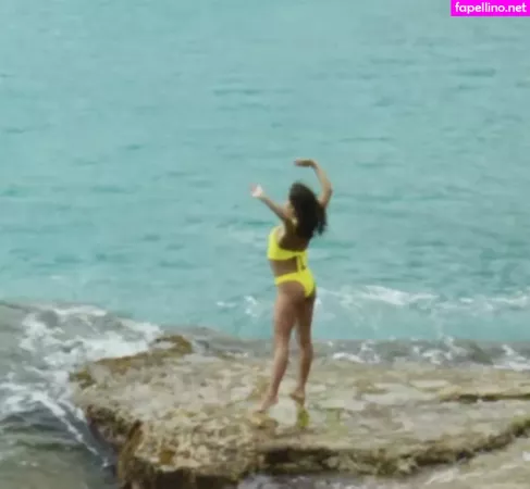 Deepika Padukone OnlyFans Thumbnail #5X2tlmqmIZ