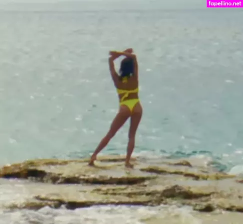 Deepika Padukone OnlyFans Thumbnail #EPzD4xEnNt