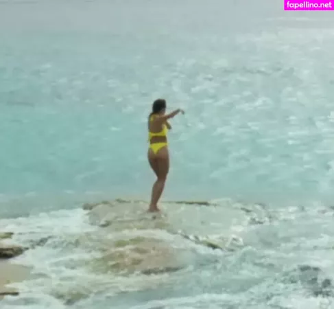 Deepika Padukone OnlyFans Thumbnail #IbCFhu587i