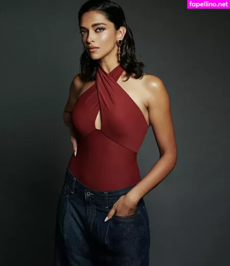 Deepika Padukone OnlyFans Thumbnail #r8T1nai7jv