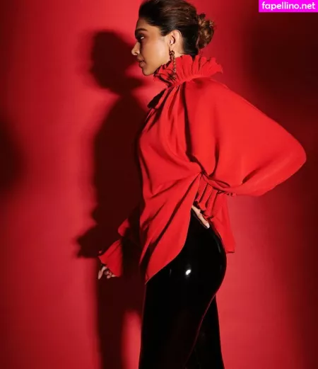 Deepika Padukone OnlyFans Thumbnail #rcXd08gXR0