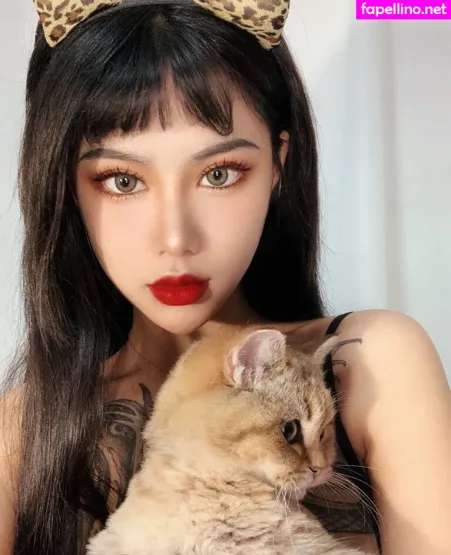 Deer White OnlyFans Thumbnail #5aUWnInbHo