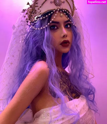 Deer White OnlyFans Thumbnail #Z2yvst2dZZ