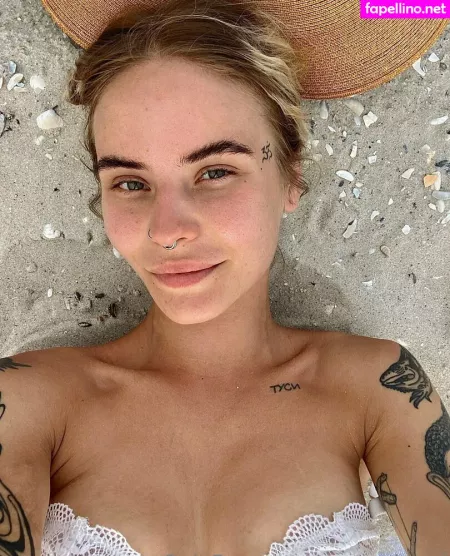 Deli Eva OnlyFans Thumbnail #13cykN5tmU