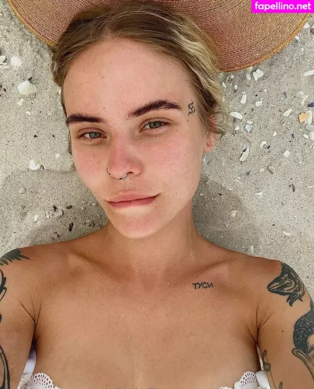 Deli Eva OnlyFans Thumbnail #QSWpPzxnnB