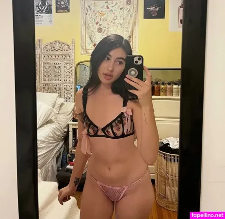 Delilah 1 OnlyFans Thumbnail #9ZIzqVXQpf