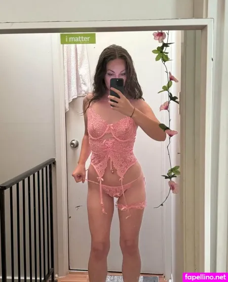 Dellacarolyn OnlyFans Thumbnail #x4xJrV65H6