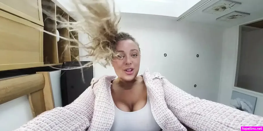 Demi Bennett Main Profile Photo