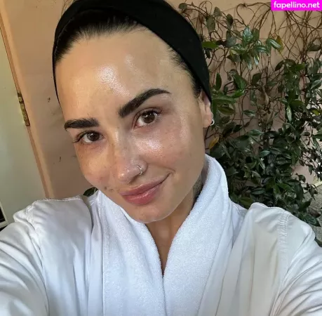 Demi Lovato 1 OnlyFans Thumbnail #JXyJ9VgL0N