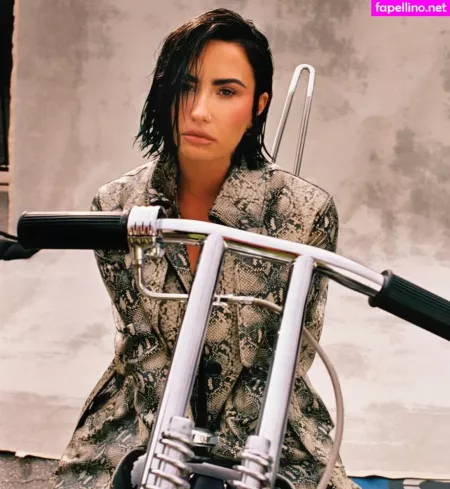 Demi Lovato 1 OnlyFans Thumbnail #SJl1EZgah7