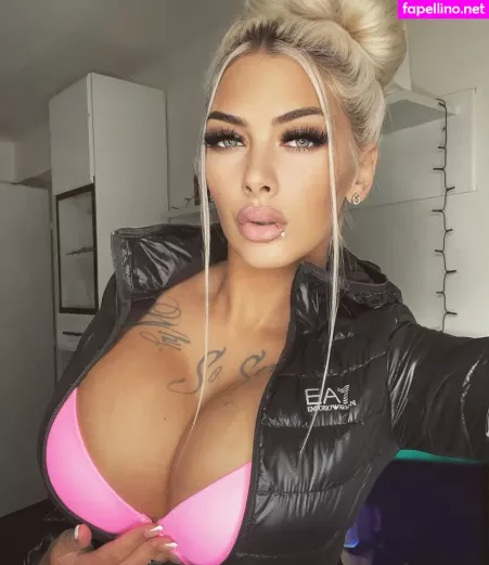 Deminecka OnlyFans Thumbnail #5wVr1GfEqO