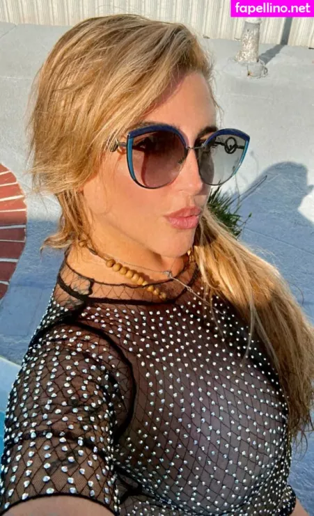 Denia Pettessen OnlyFans Thumbnail #onuVGyDl71