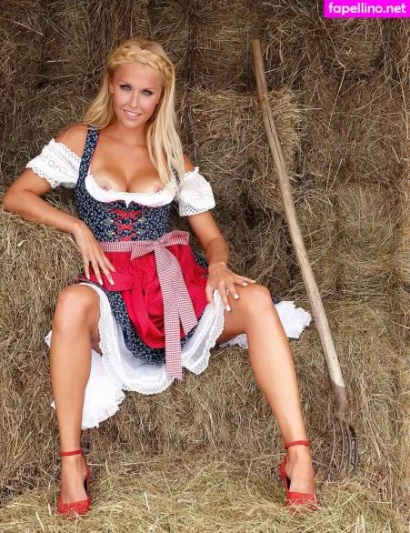 Denise Cotte OnlyFans Thumbnail #KNOhq7mW7n