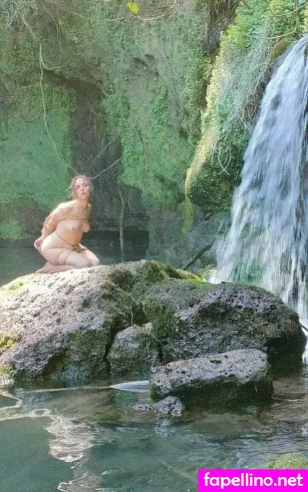 Dentro Il Bosco OnlyFans Thumbnail #AtsbVuXqdi
