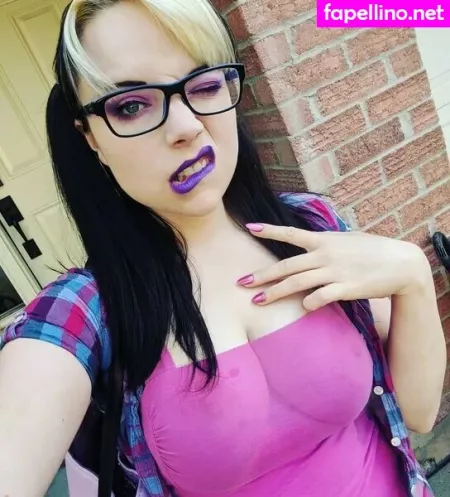 Dera Megurine OnlyFans Thumbnail #amAHu7BGYc