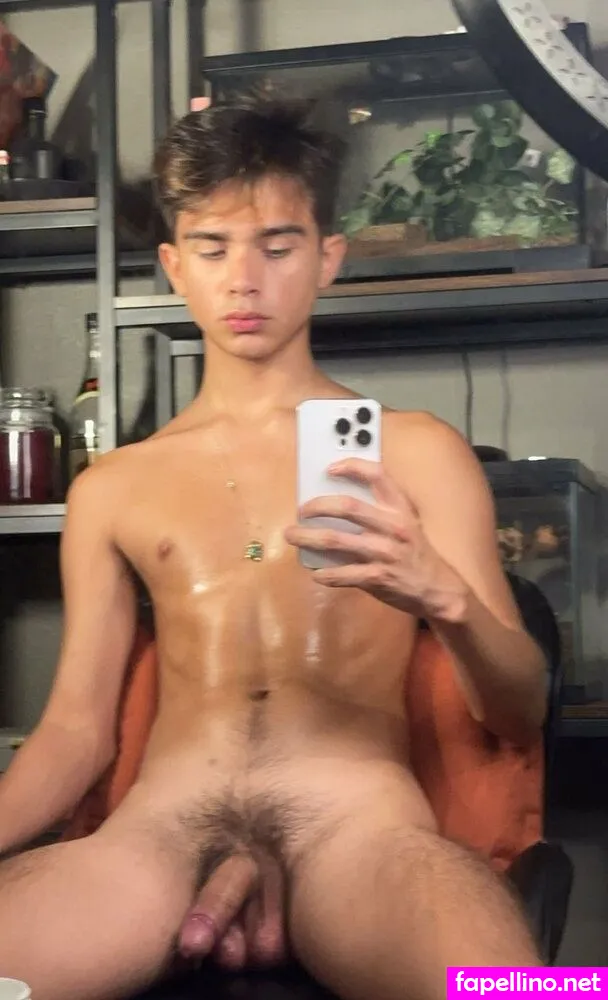 derekpalacioss Nude Leaked OnlyFans Photo #5XbNSmhb4a