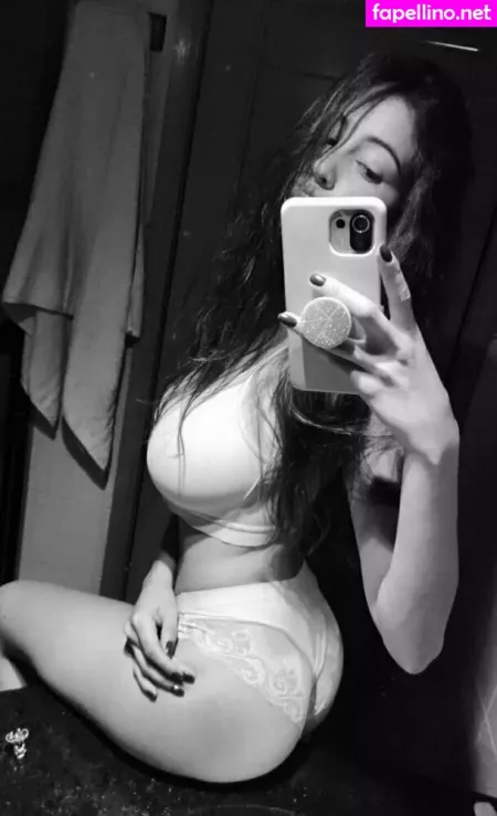 Derlydaniela OnlyFans Thumbnail #rA4fE2mmbr