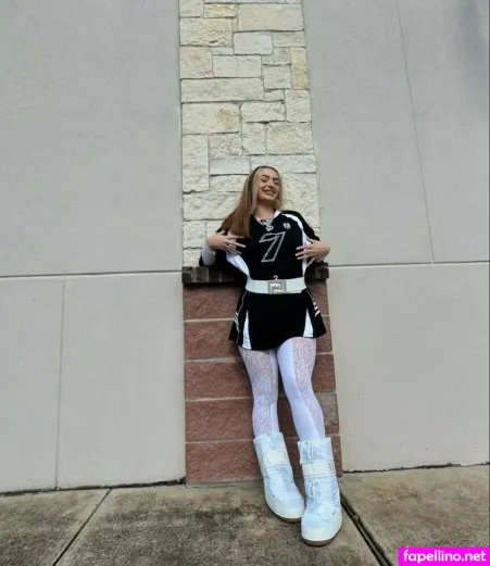 Des Suzanne 1 OnlyFans Thumbnail #PMHLnXPCGn