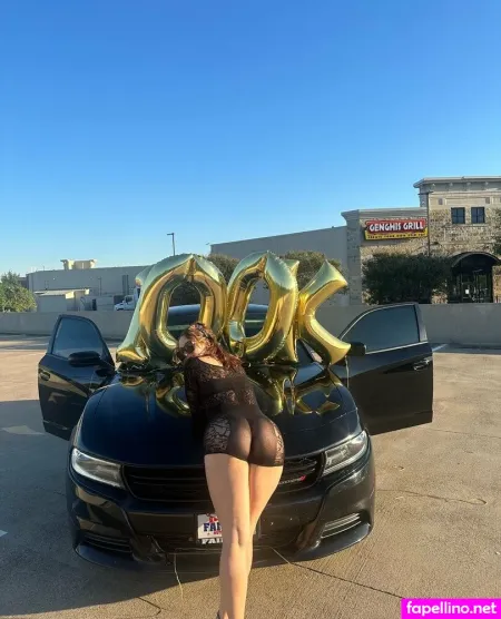 Des Suzanne 1 OnlyFans Thumbnail #nduzCHQHqv