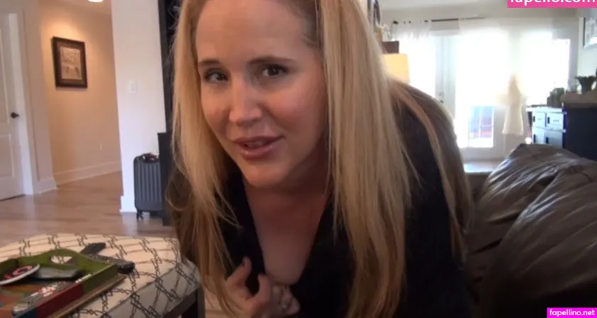 Desirae Spencer OnlyFans Thumbnail #IrHWLM53y3